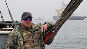 Своих не бросает: как ветеран СВО помогает людям и тюленям с господдержкой