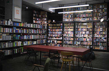 Господдержка помогает приморскому предпринимателю развивать книжное дело